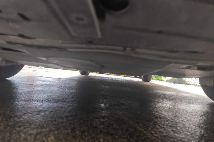 Used Ford Escort 2015 1.5L Manual Comfort Model Chassis Front