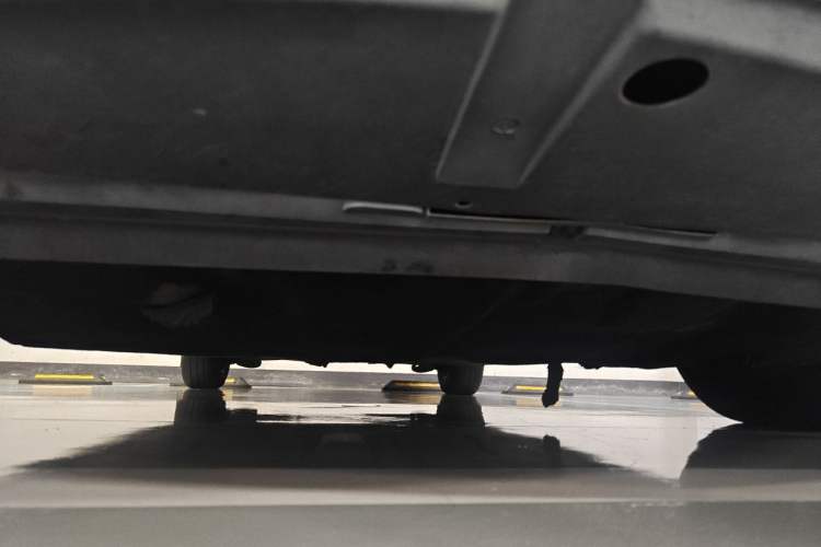 Used Ford Escort 2015 1.5L Automatic Comfort Edition Chassis Front