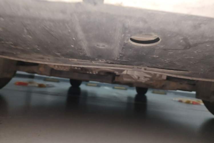 Used Ford Escort 2015 1.5L Manual Comfort Model Chassis Front