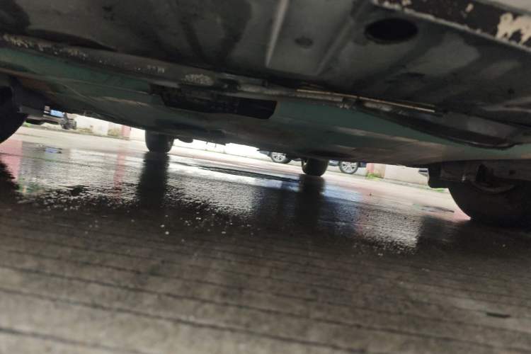 Used Ford Escort 2015 1.5L Automatic Comfort Edition Chassis Front