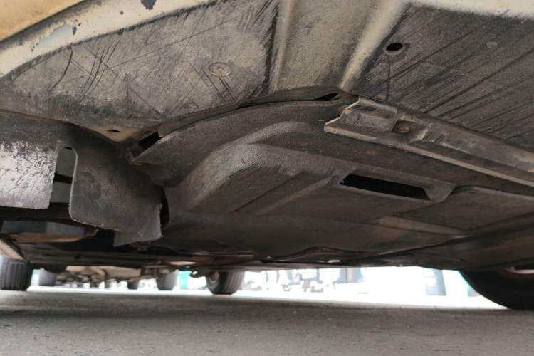 Used Ford Escort 2015 1.5L Manual Comfort Model Chassis Front Right
