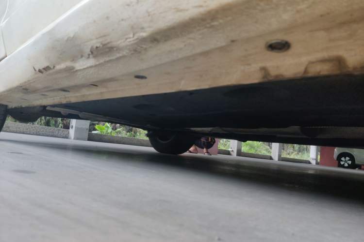 Used Ford Escort 2015 1.5L Manual Comfort Model Chassis Front Right