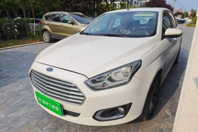 Used Ford Escort 2015 1.5L Automatic Fashion Model