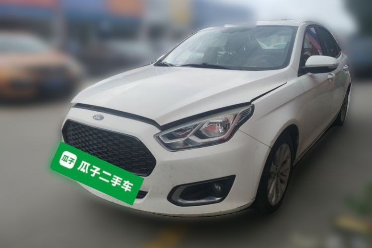 Gebrauchter Ford Escort 2015 1.5L Automatic Fashion Model Guazi used car, China used car export, Used car for sale, Used  cars, Cheapest cars for sale