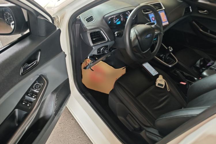 Used Ford Escort 2015 1.5L Manual Fashion Edition Driver Seat