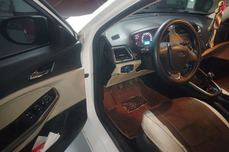 Used Ford Escort 2015 1.5L Manual Comfort Model Driver Seat