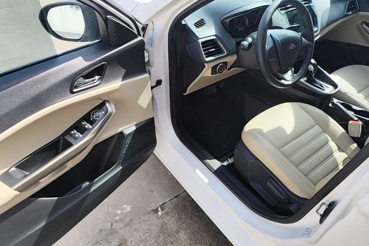 Used Ford Escort 2015 1.5L Automatic Comfort Edition Driver Seat