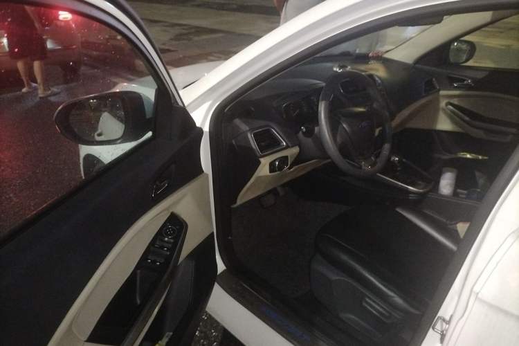 Used Ford Escort 2015 1.5L Automatic Comfort Edition Driver Seat
