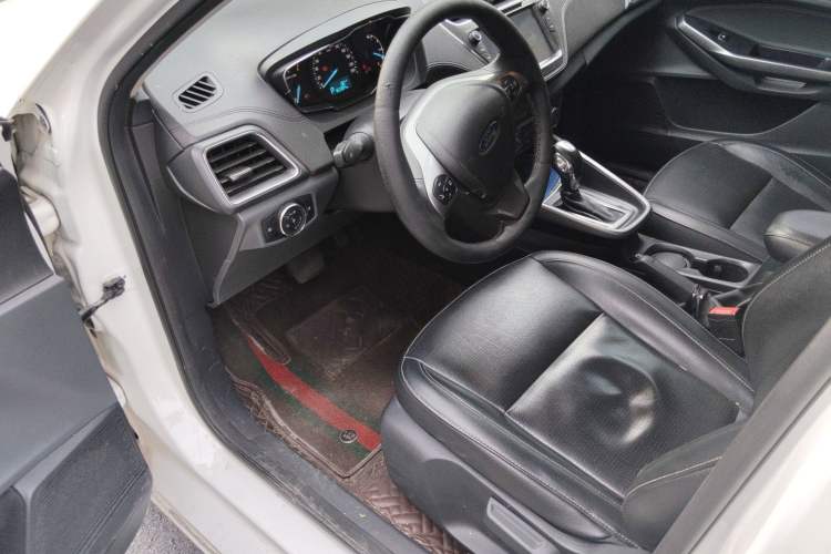 Used Ford Escort 2015 1.5L Automatic Fashion Model Driver Seat