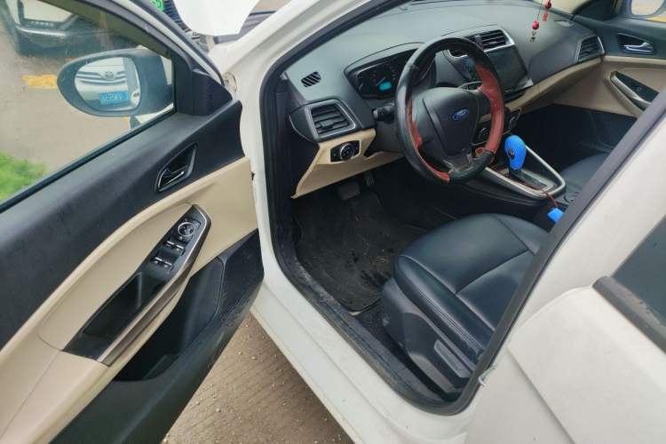 Used Ford Escort 2015 1.5L Automatic Comfort Edition Driver Seat