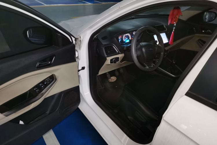 Used Ford Escort 2015 1.5L Manual Comfort Model Driver Seat