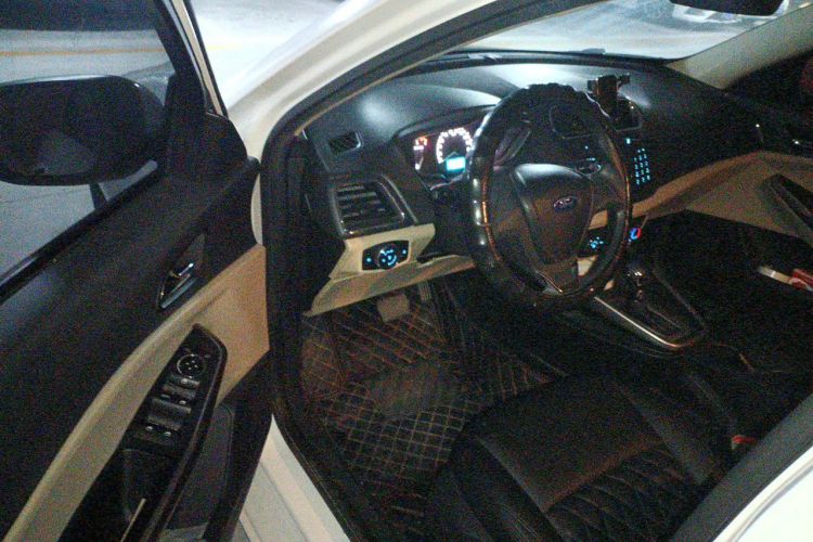 Used Ford Escort 2015 1.5L Automatic Comfort Edition Driver Seat