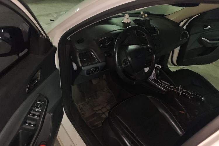 Used Ford Escort 2015 1.5L Automatic Fashion Model Driver Seat