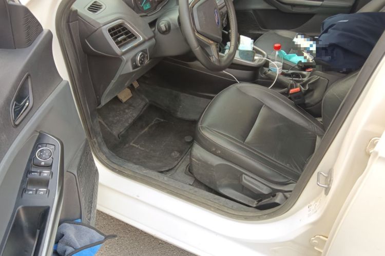 Used Ford Escort 2015 1.5L Automatic Fashion Model Driver Seat