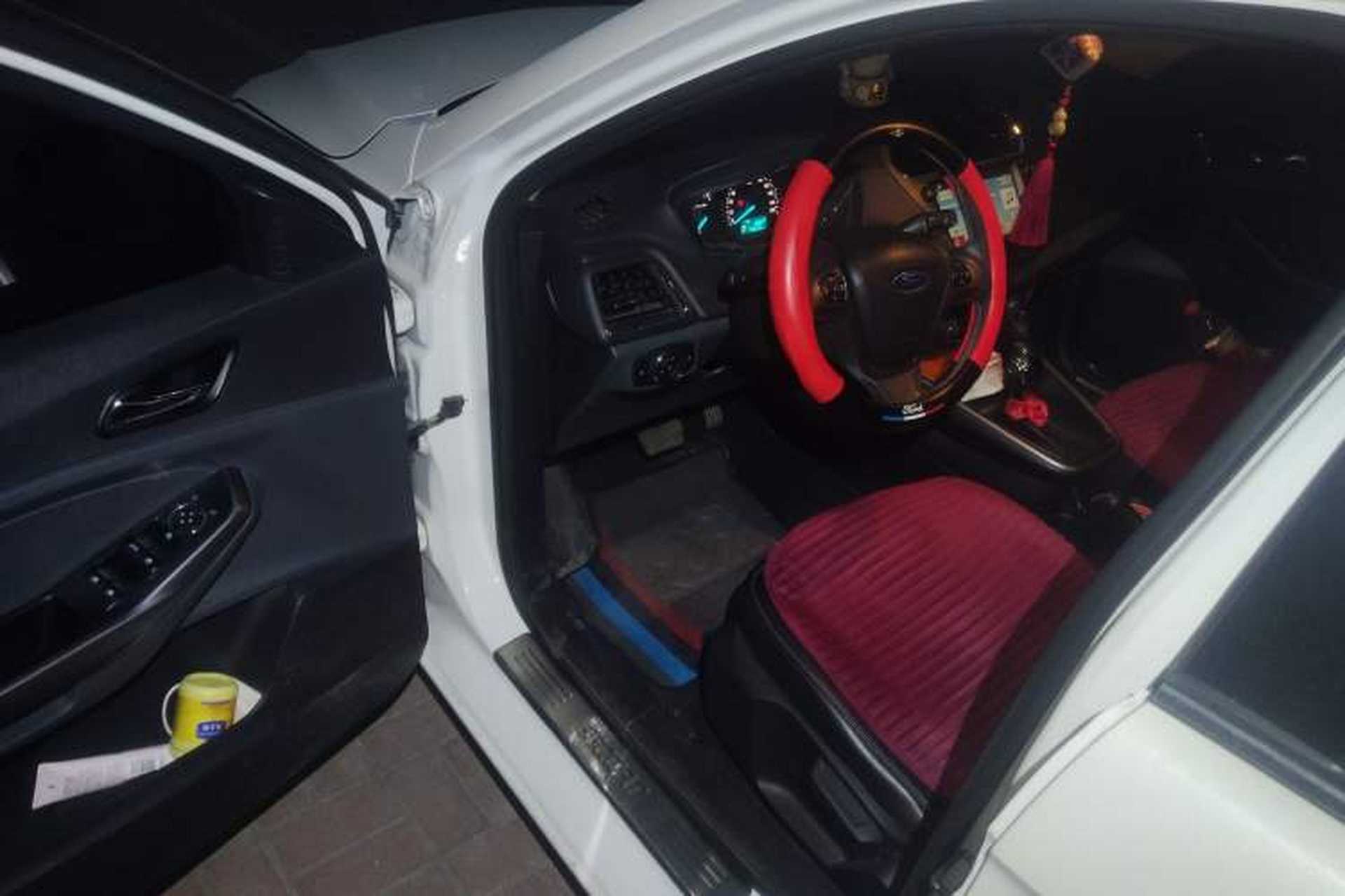 Used Ford Escort 2015 1.5L Automatic Fashion Model Driver Seat