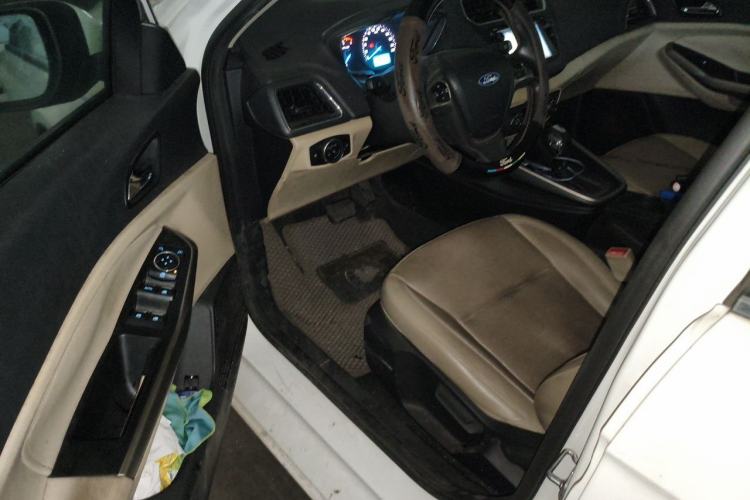 Used Ford Escort 2015 1.5L Automatic Fashion Model Driver Seat
