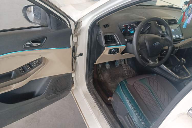 Used Ford Escort 2015 1.5L Manual Comfort Model Driver Seat