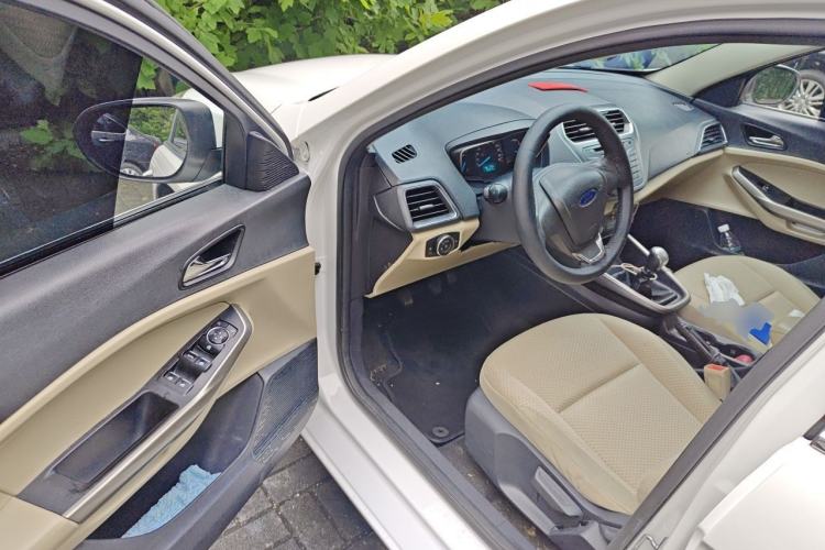 Used Ford Escort 2015 1.5L Manual Comfort Model Driver Seat