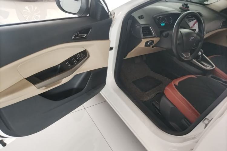 Used Ford Escort 2015 1.5L Automatic Comfort Edition Driver Seat