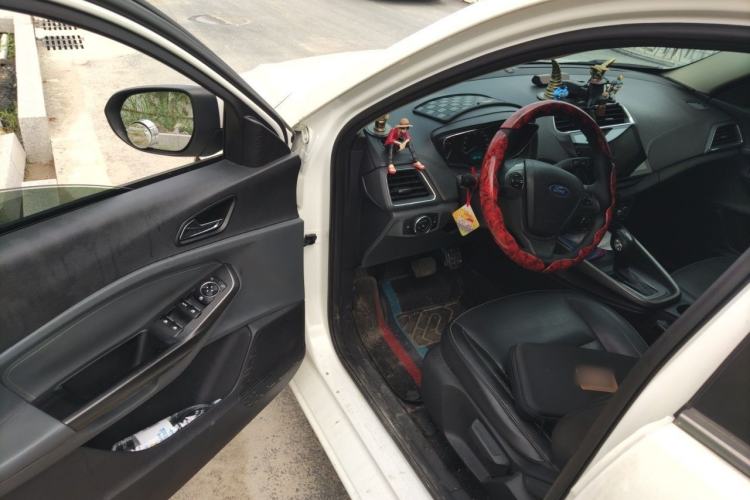 Used Ford Escort 2015 1.5L Automatic Fashion Model Driver Seat