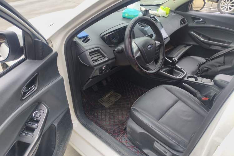 Used Ford Escort 2015 1.5L Manual Fashion Edition Driver Seat