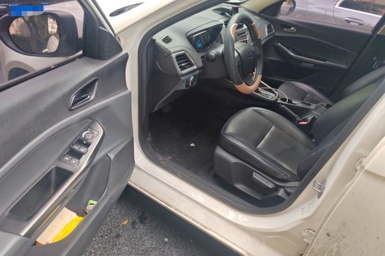 Used Ford Escort 2015 1.5L Automatic Fashion Model Driver Seat