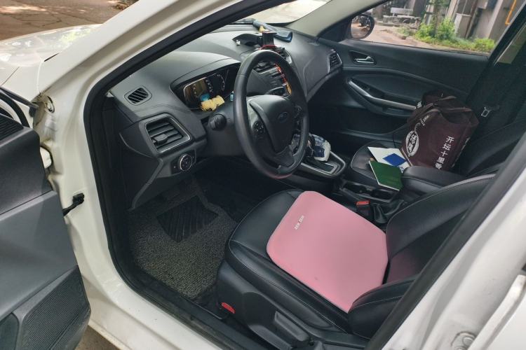 Used Ford Escort 2015 1.5L Automatic Fashion Model Driver Seat