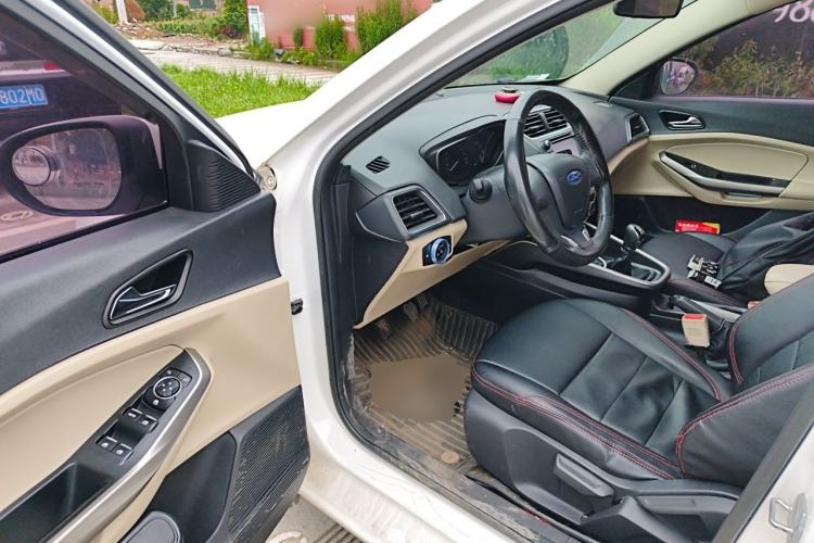 Used Ford Escort 2015 1.5L Manual Comfort Model Driver Seat