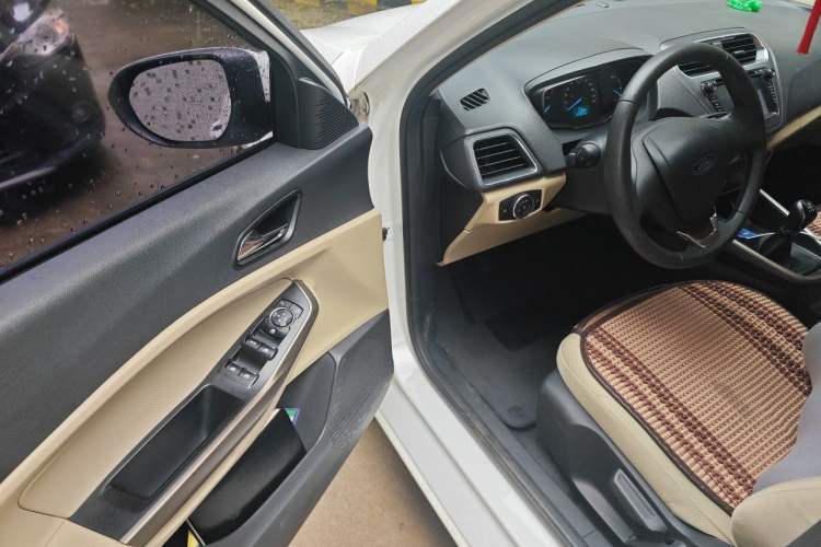 Used Ford Escort 2015 1.5L Manual Comfort Model Driver Seat