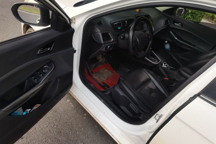 Used Ford Escort 2015 1.5L Automatic Fashion Model Driver Seat