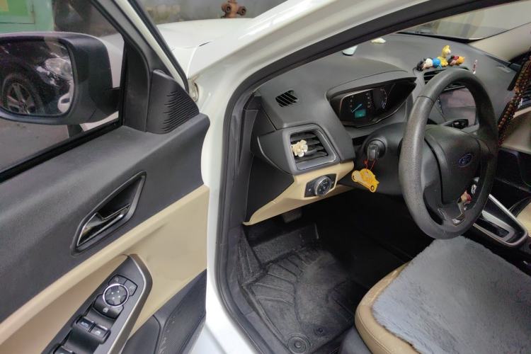 Used Ford Escort 2015 1.5L Automatic Comfort Edition Driver Seat