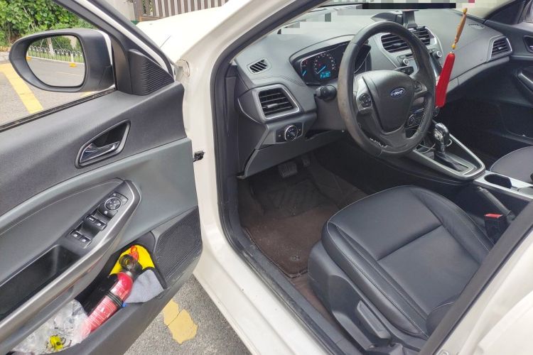 Used Ford Escort 2015 1.5L Automatic Fashion Model Driver Seat