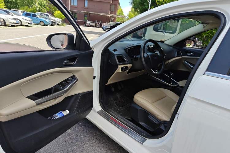 Used Ford Escort 2015 1.5L Manual Comfort Model Driver Seat