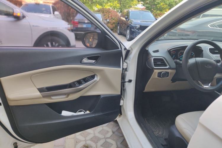 Used Ford Escort 2015 1.5L Automatic Comfort Edition Driver Seat