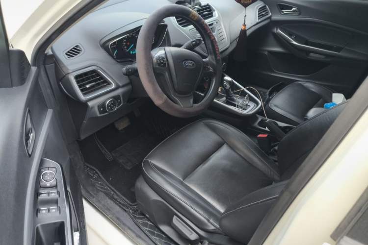 Used Ford Escort 2015 1.5L Automatic Fashion Model Driver Seat