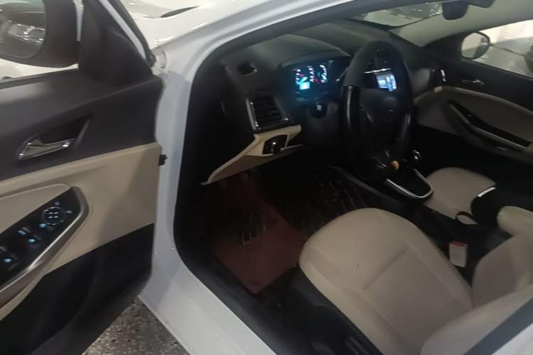 Used Ford Escort 2015 1.5L Manual Comfort Model Driver Seat