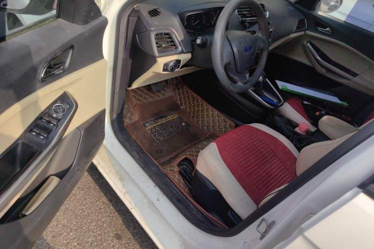Used Ford Escort 2015 1.5L Automatic Comfort Edition Driver Seat