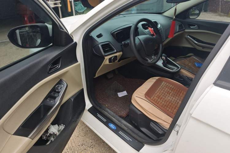 Used Ford Escort 2015 1.5L Automatic Comfort Edition Driver Seat