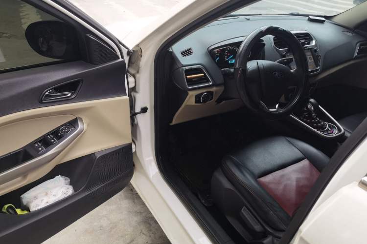 Used Ford Escort 2015 1.5L Automatic Comfort Edition Driver Seat