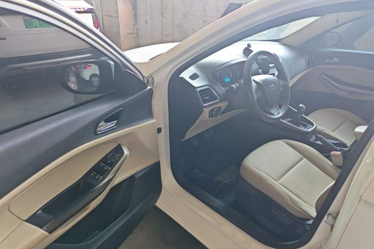 Used Ford Escort 2015 1.5L Manual Comfort Model Driver Seat