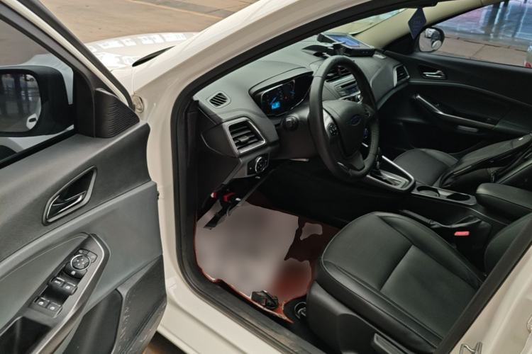 Used Ford Escort 2015 1.5L Automatic Fashion Model Driver Seat
