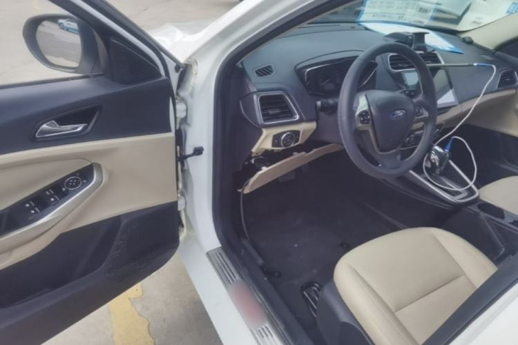 Used Ford Escort 2015 1.5L Automatic Fashion Model Driver Seat