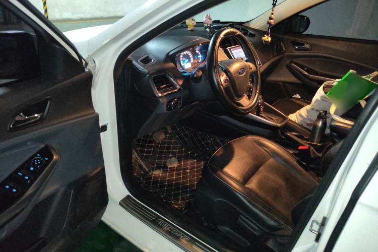 Used Ford Escort 2015 1.5L Automatic Fashion Model Driver Seat