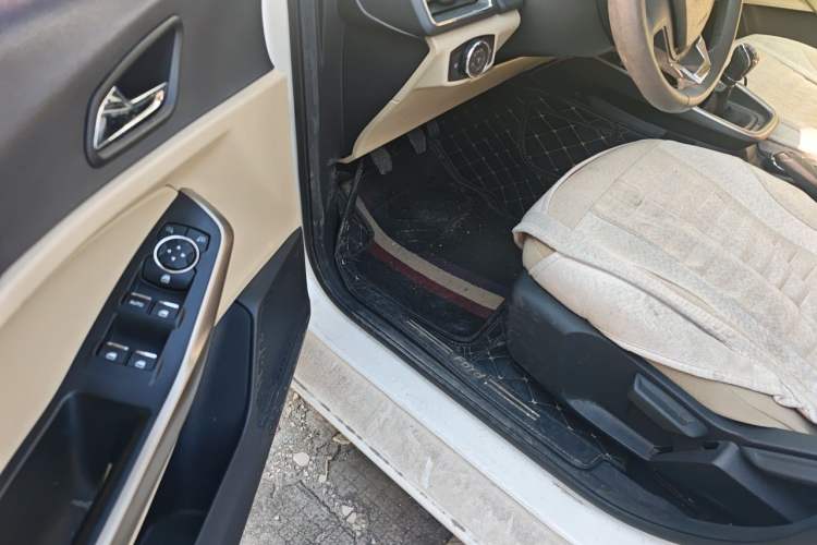 Used Ford Escort 2015 1.5L Manual Comfort Model Driver Seat