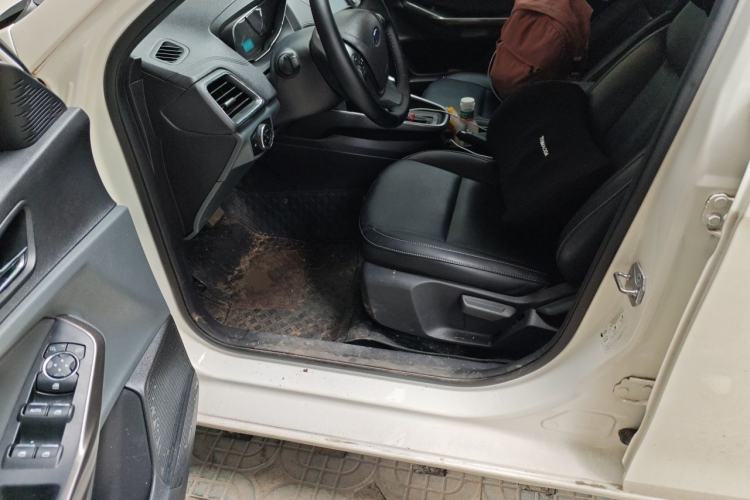 Used Ford Escort 2015 1.5L Automatic Fashion Model Driver Seat