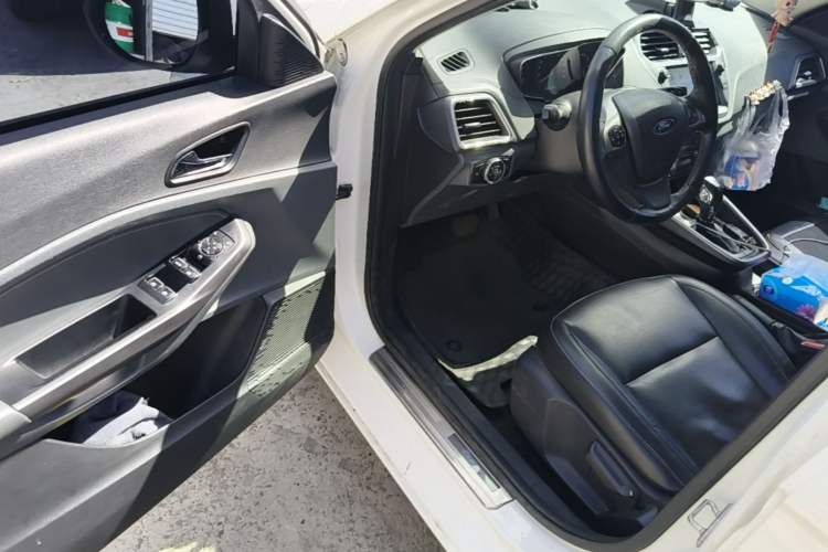 Used Ford Escort 2015 1.5L Automatic Comfort Edition Driver Seat