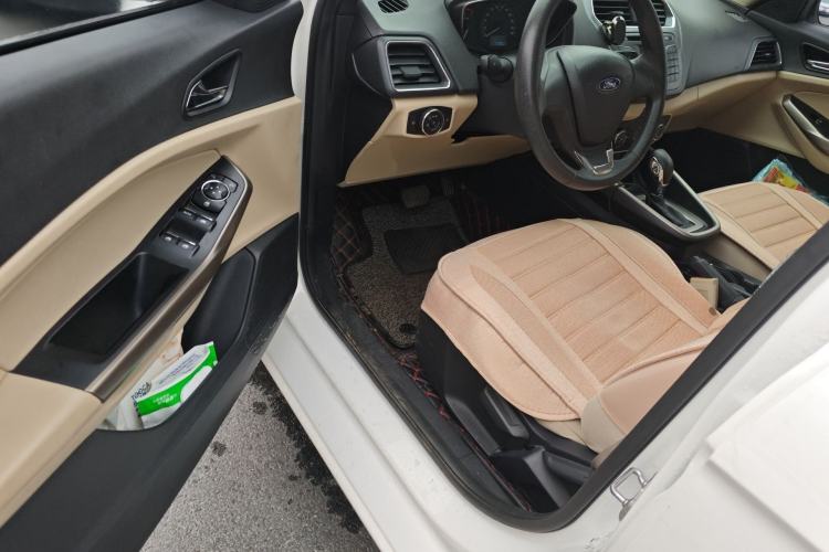 Used Ford Escort 2015 1.5L Automatic Comfort Edition Driver Seat