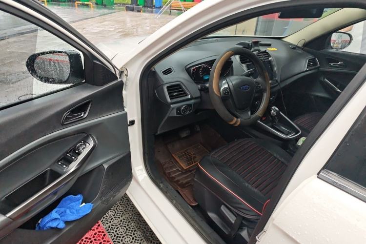 Used Ford Escort 2015 1.5L Automatic Fashion Model Driver Seat