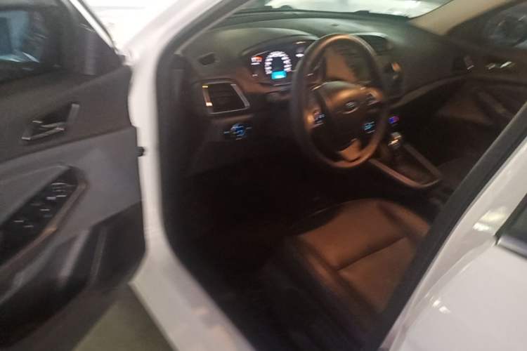 Used Ford Escort 2015 1.5L Automatic Fashion Model Driver Seat