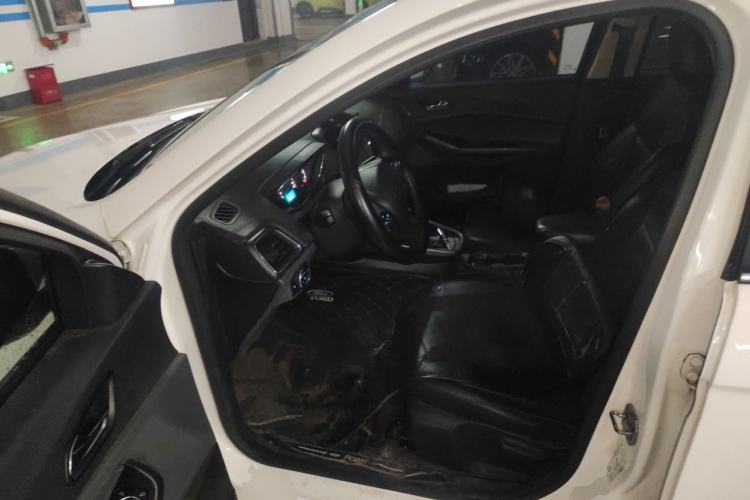 Used Ford Escort 2015 1.5L Automatic Fashion Model Driver Seat